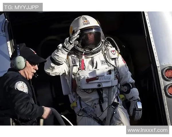 北京极限运动队中路突破战术解析与实战应用探讨