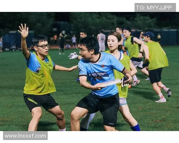 飞盘飞扬:广州飞盘队的成长与奋斗历程全景纪实 飞盘飞扬:广州飞盘队的成长与奋斗历程全景纪实