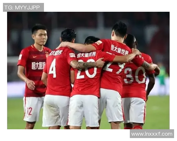 上港与智诚激战回顾精彩录像分析与比赛亮点总结